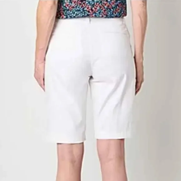 NWT St. John's Bay White Bermuda Shorts Classic Tailored Fit ~10 - Picture 2 of 4